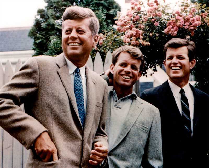 Роль интернета в распространении дезинформации о смерти Кеннеди